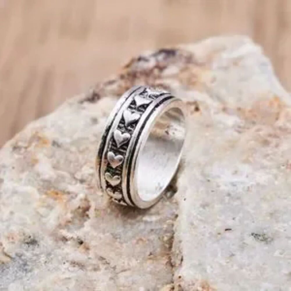 Wide Silver Heart Band Ring Textured Vintage Boho Style Wedding Men Women sz: 7